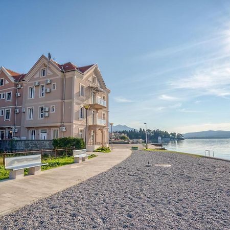 Tivat Star Hotel Luaran gambar