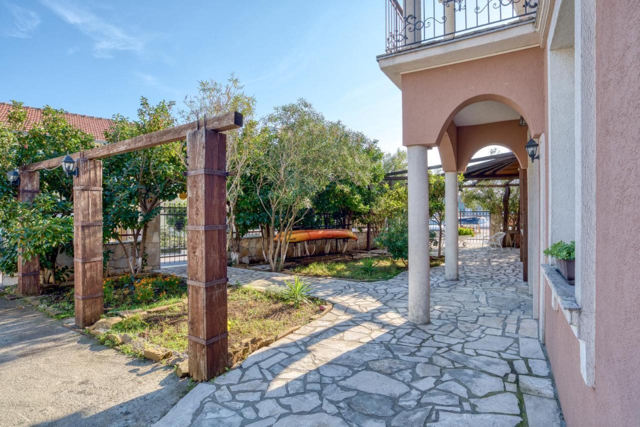 Tivat Star Hotel Luaran gambar